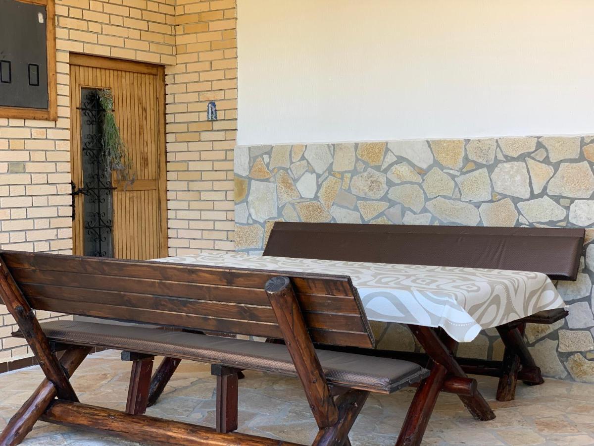 Holiday Home Bratica Ulcinj Bagian luar foto
