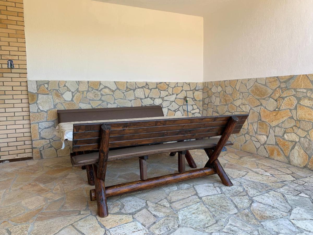 Holiday Home Bratica Ulcinj Bagian luar foto