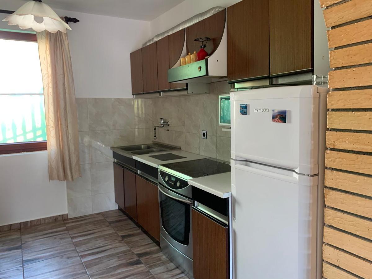 Holiday Home Bratica Ulcinj Bagian luar foto