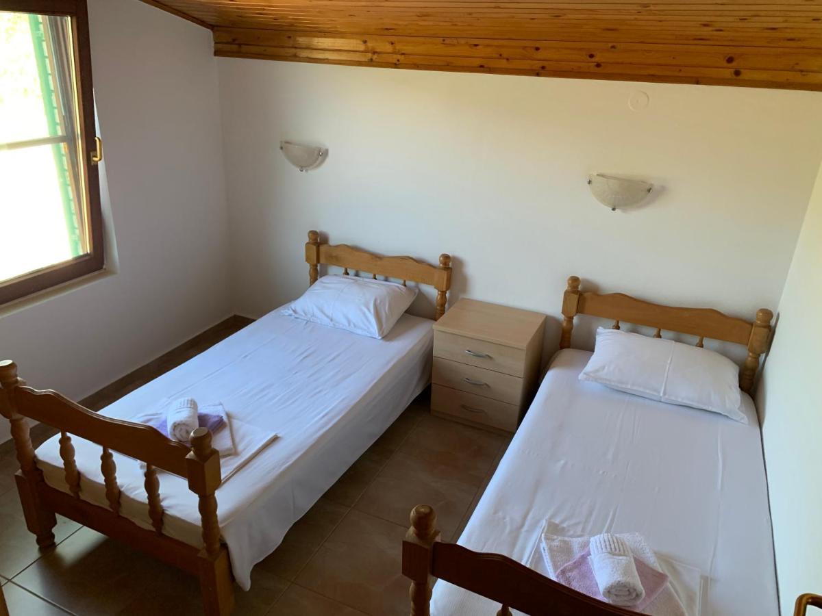 Holiday Home Bratica Ulcinj Bagian luar foto