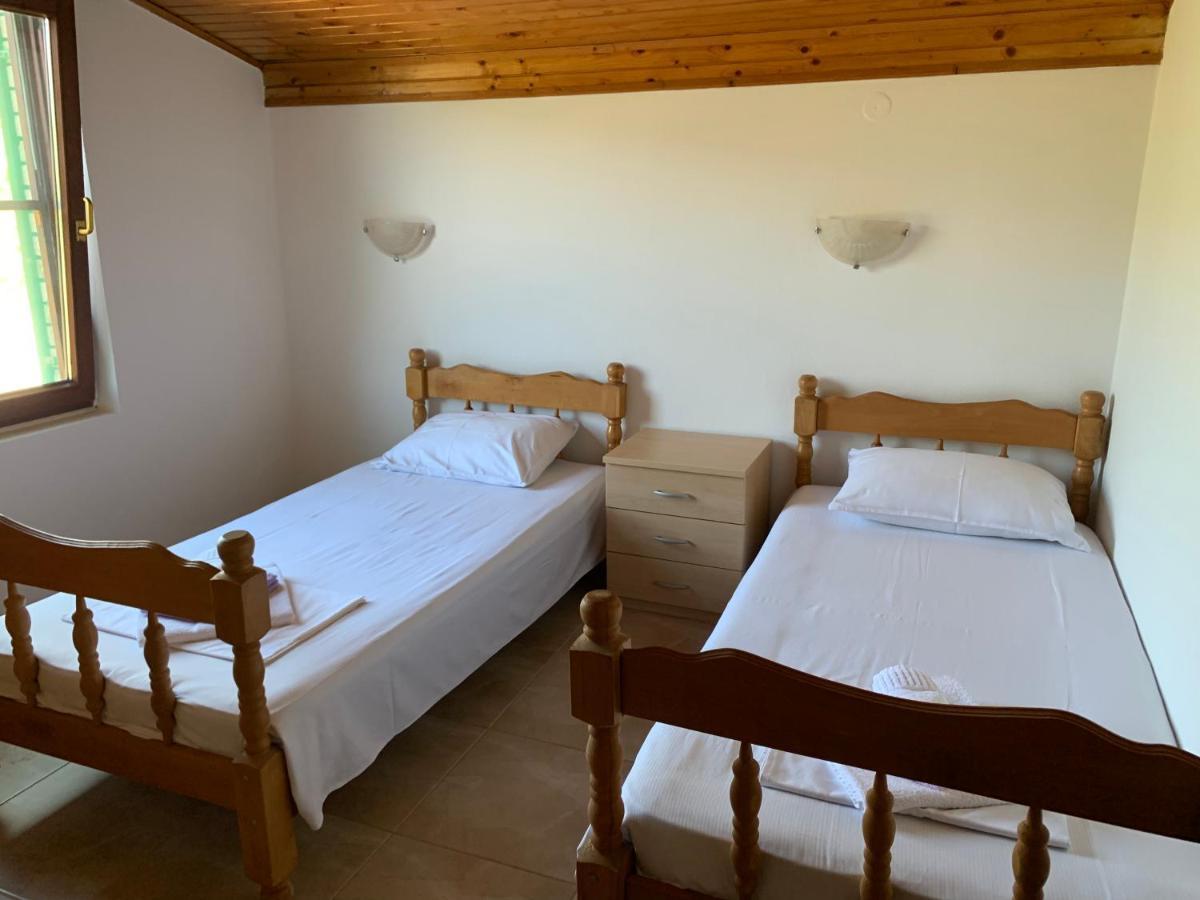 Holiday Home Bratica Ulcinj Bagian luar foto