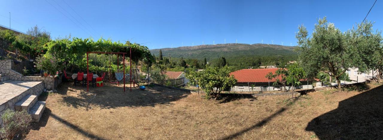 Holiday Home Bratica Ulcinj Bagian luar foto