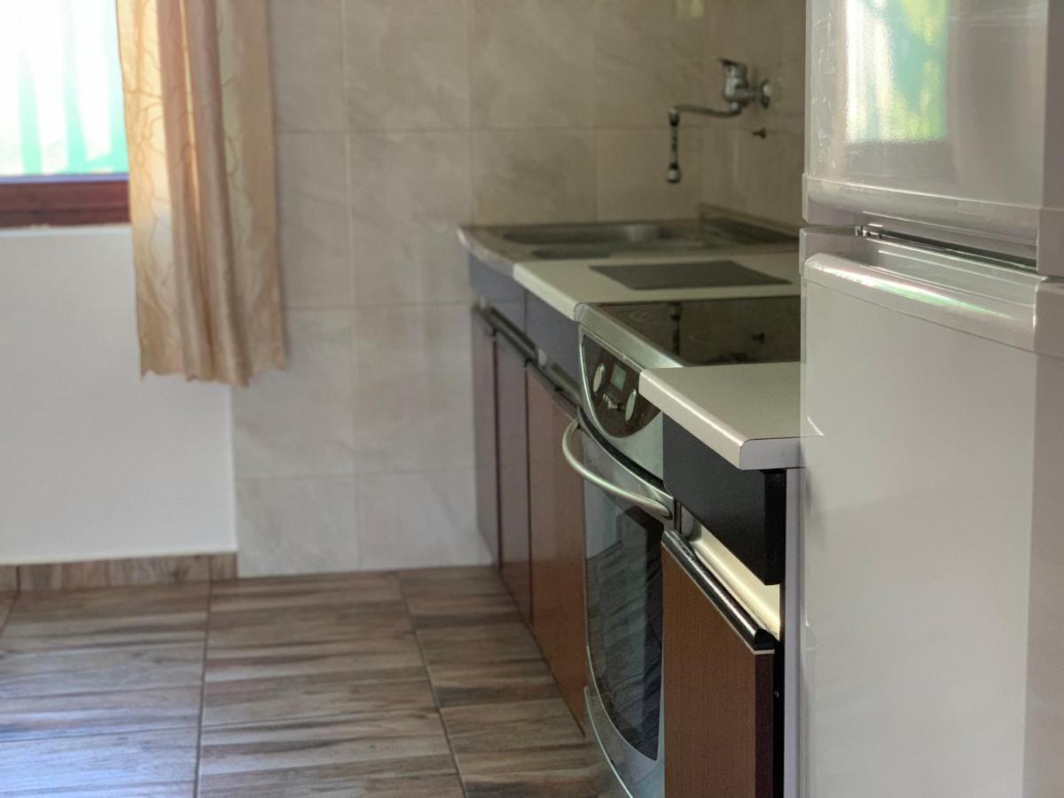 Holiday Home Bratica Ulcinj Bagian luar foto
