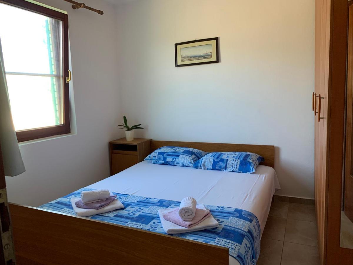 Holiday Home Bratica Ulcinj Bagian luar foto